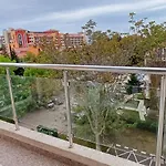 Reina Flores Park 阳光海滩