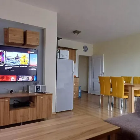 Reina Flores Park Apartman Napospart