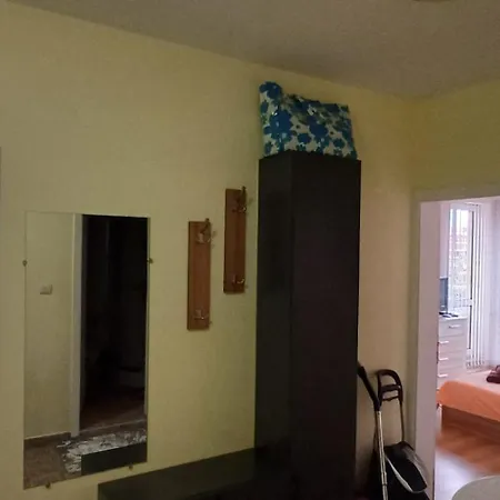 Reina Flores Park * Napospart