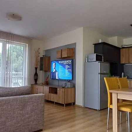 Apartman Reina Flores Park