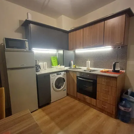 Reina Flores Park Apartman