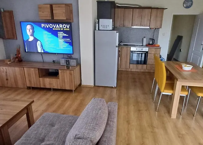 Reina Flores Park Apartment *